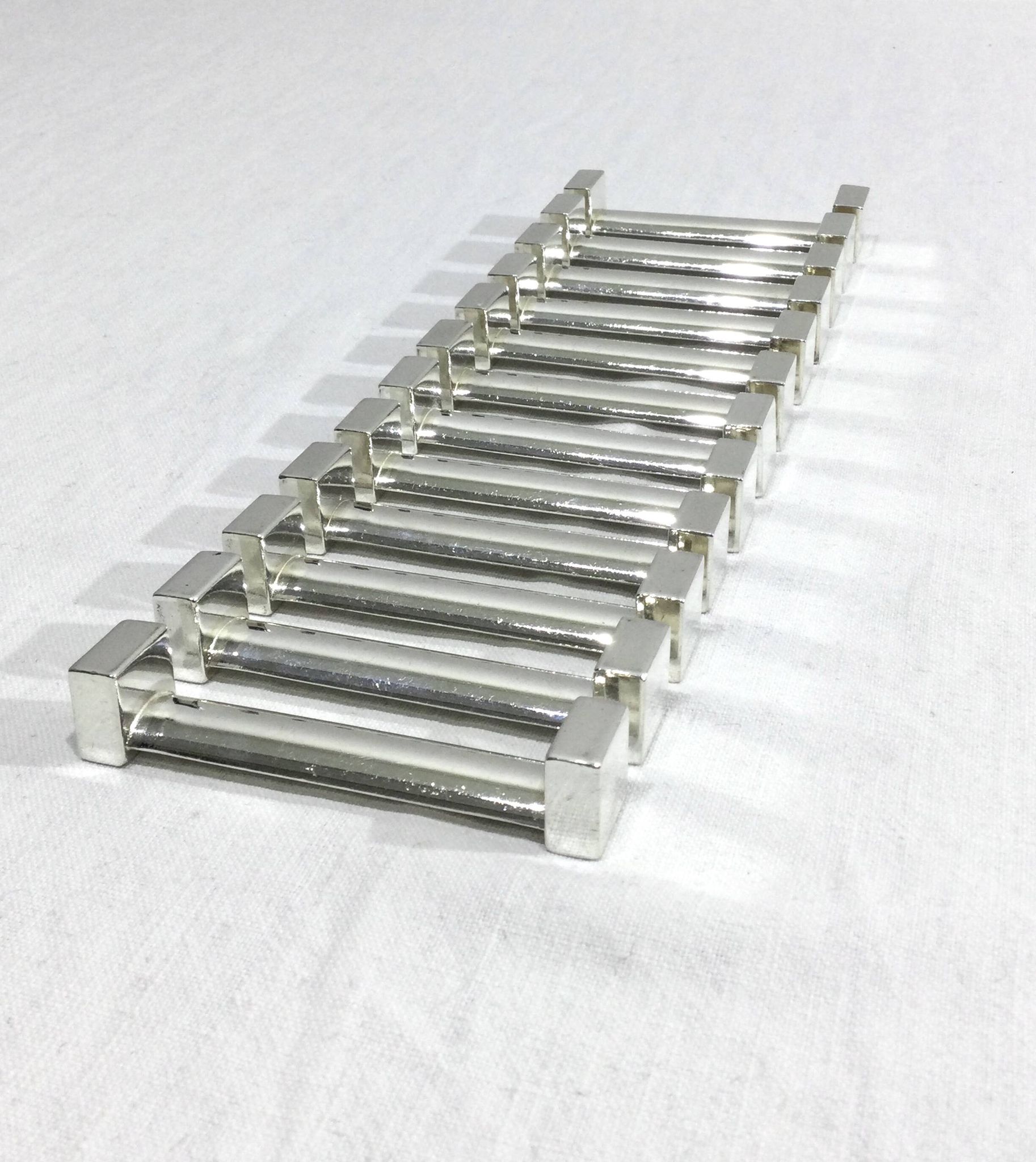 Saint Médard – 12 silver metal knife holders
