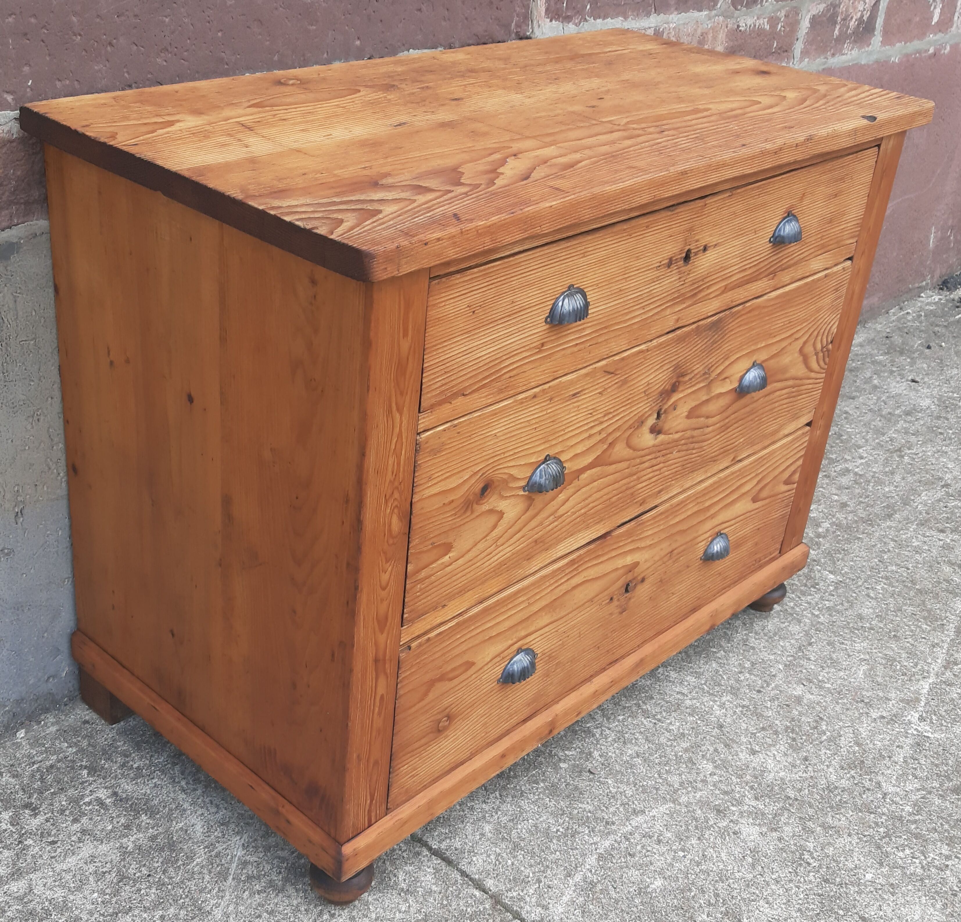 Solid pine chest of drawers