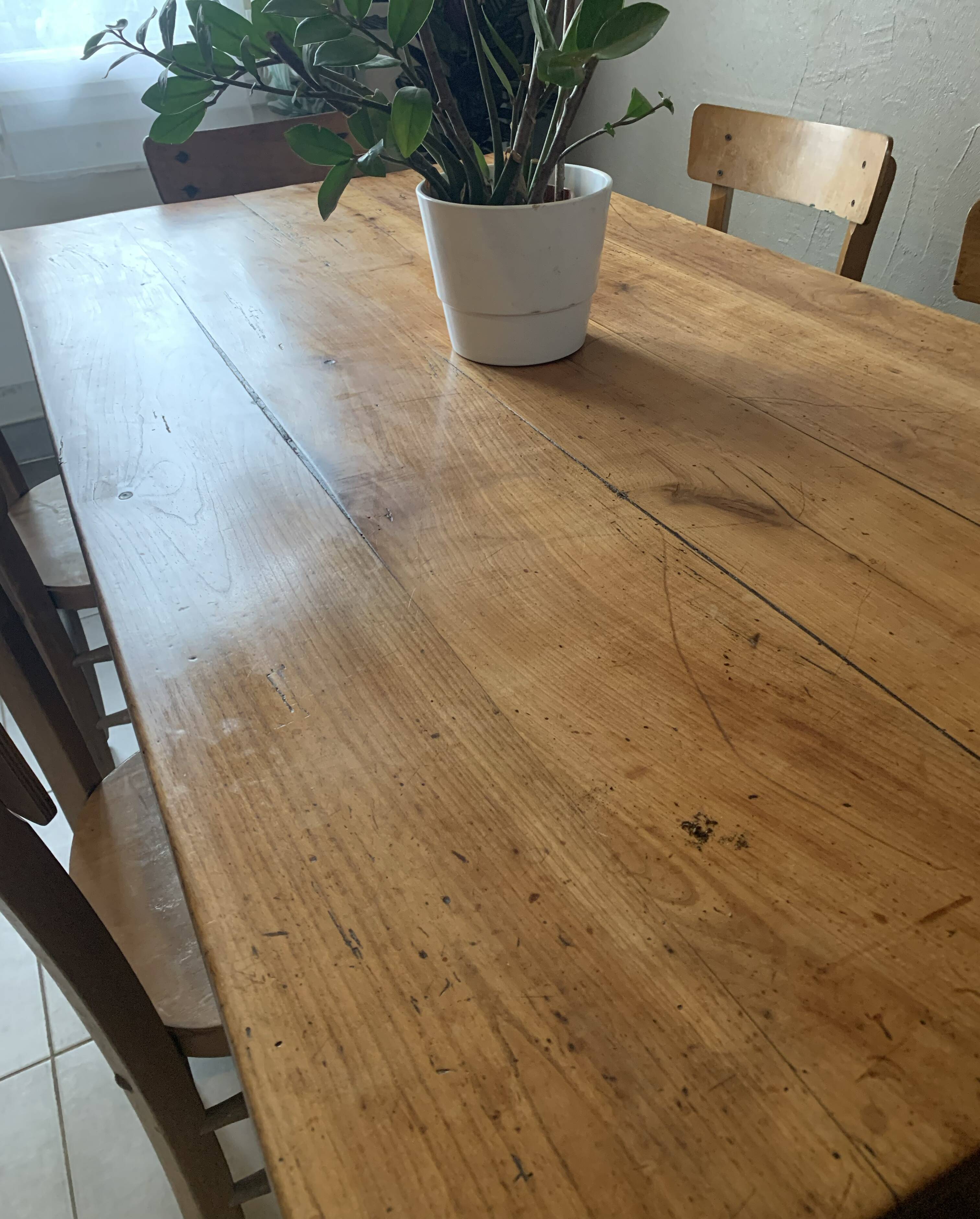 Large vintage farmhouse table from the 50s in solid wood (oak)