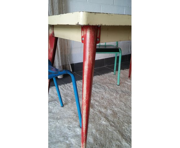 Industrial tolix table by Xavier Pauchard