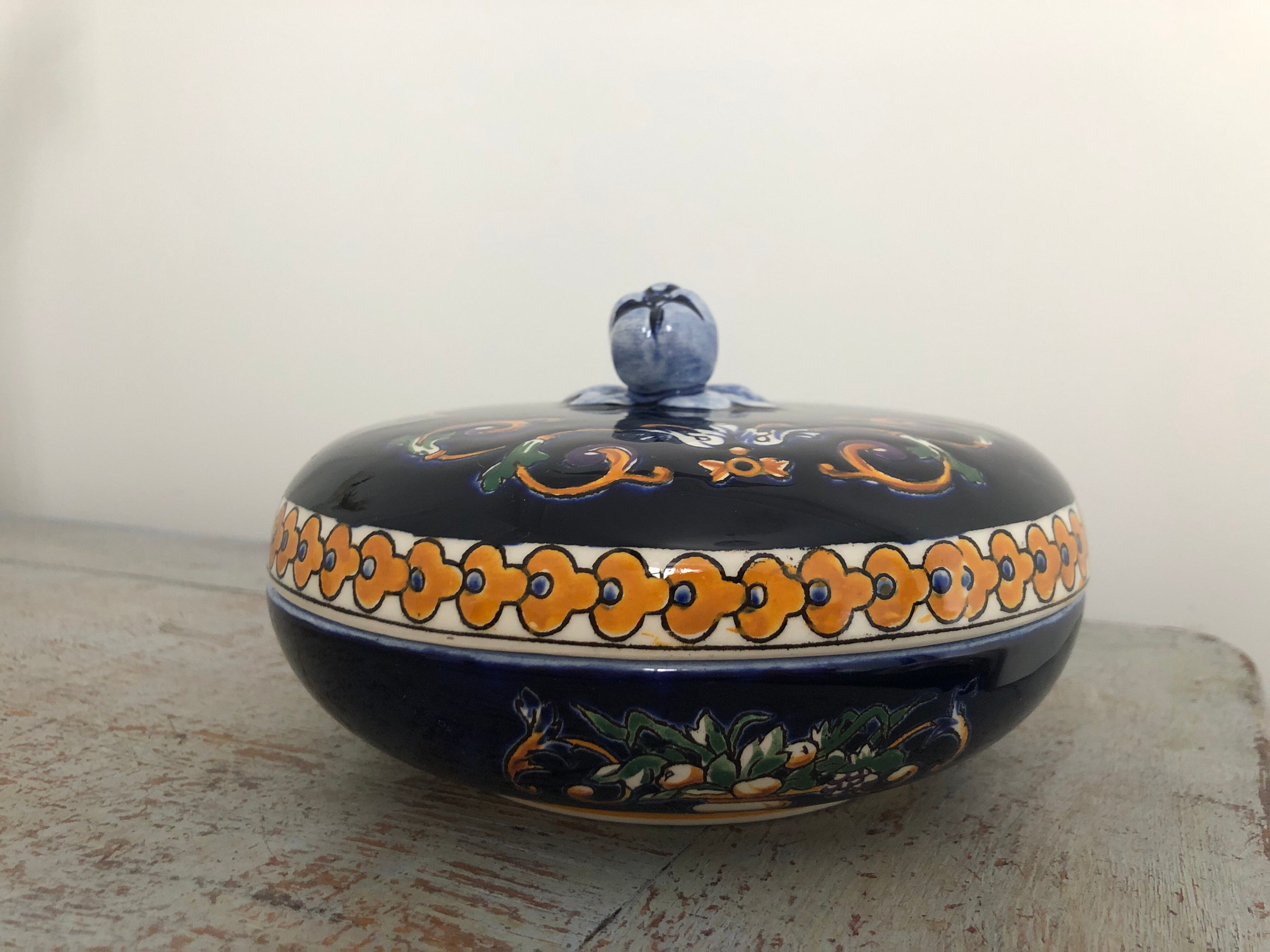 Gien Earthenware - Bonbonnière - Renaissance Model