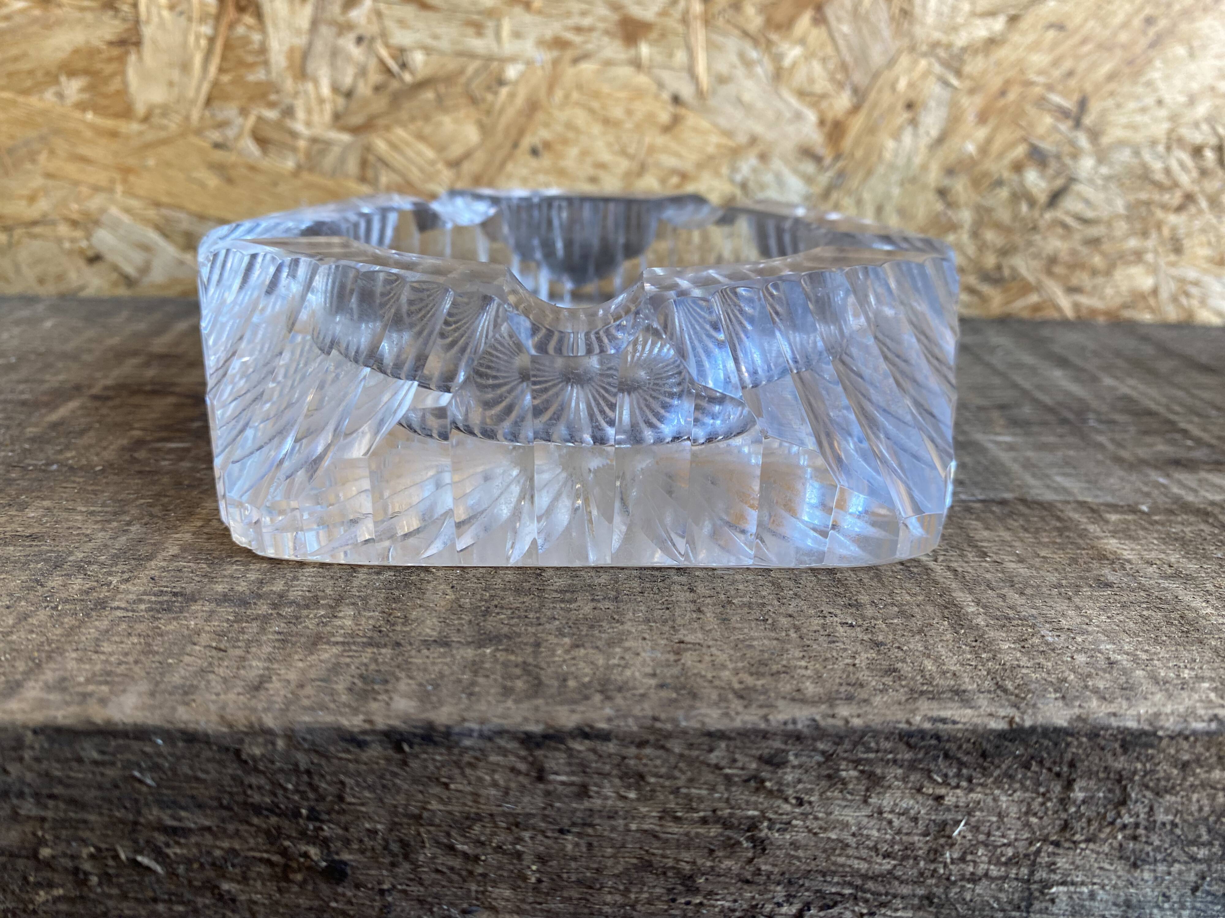 Vintage Star-Designed Glass Ashtray Pocket Bowl #D981