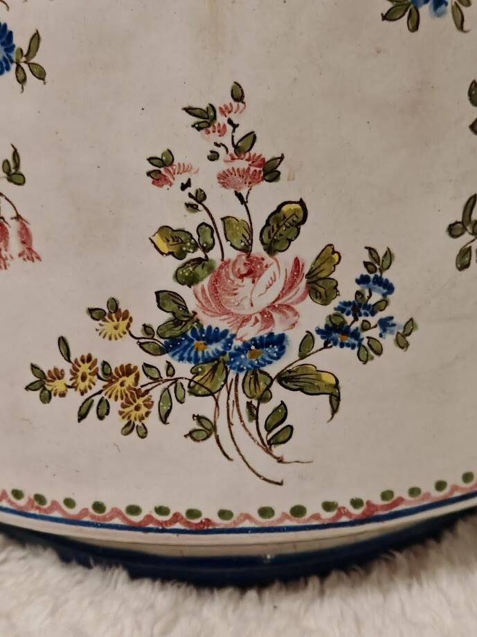 Important Meissen Charolles vase, 18th-19th century, glazed porcelain, 40cm