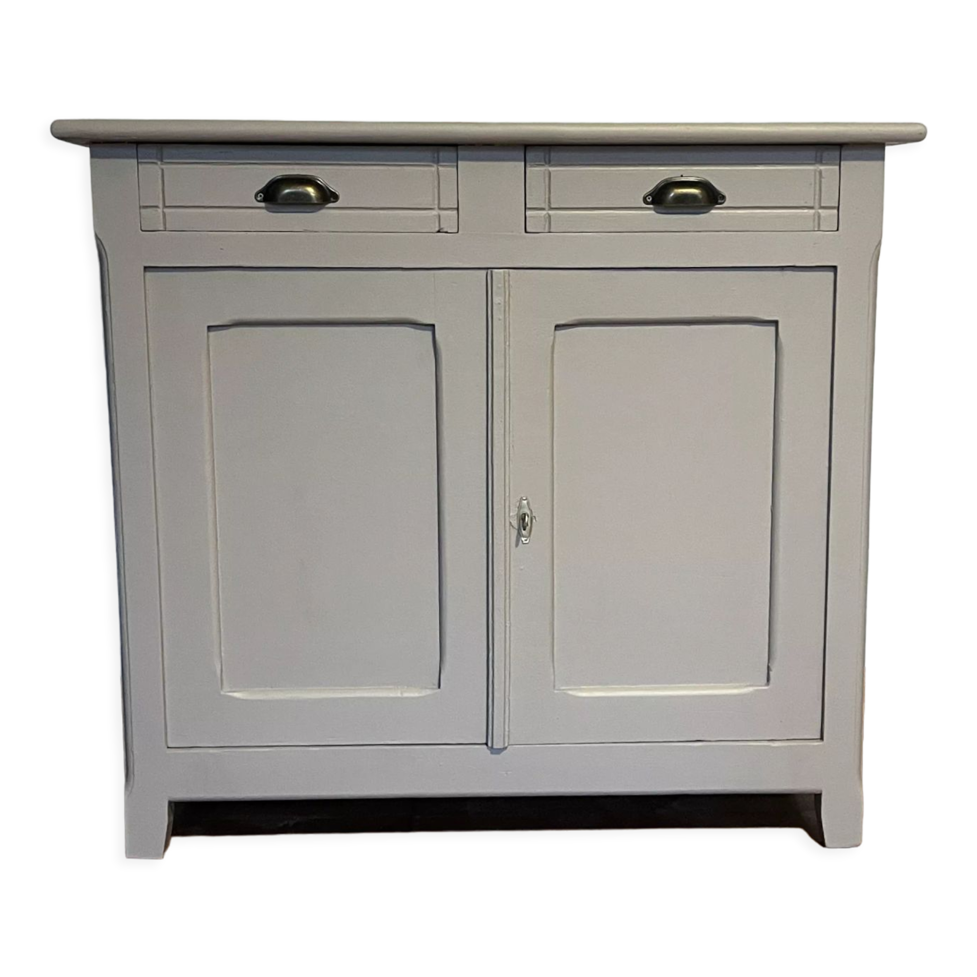 Parisian linen buffet