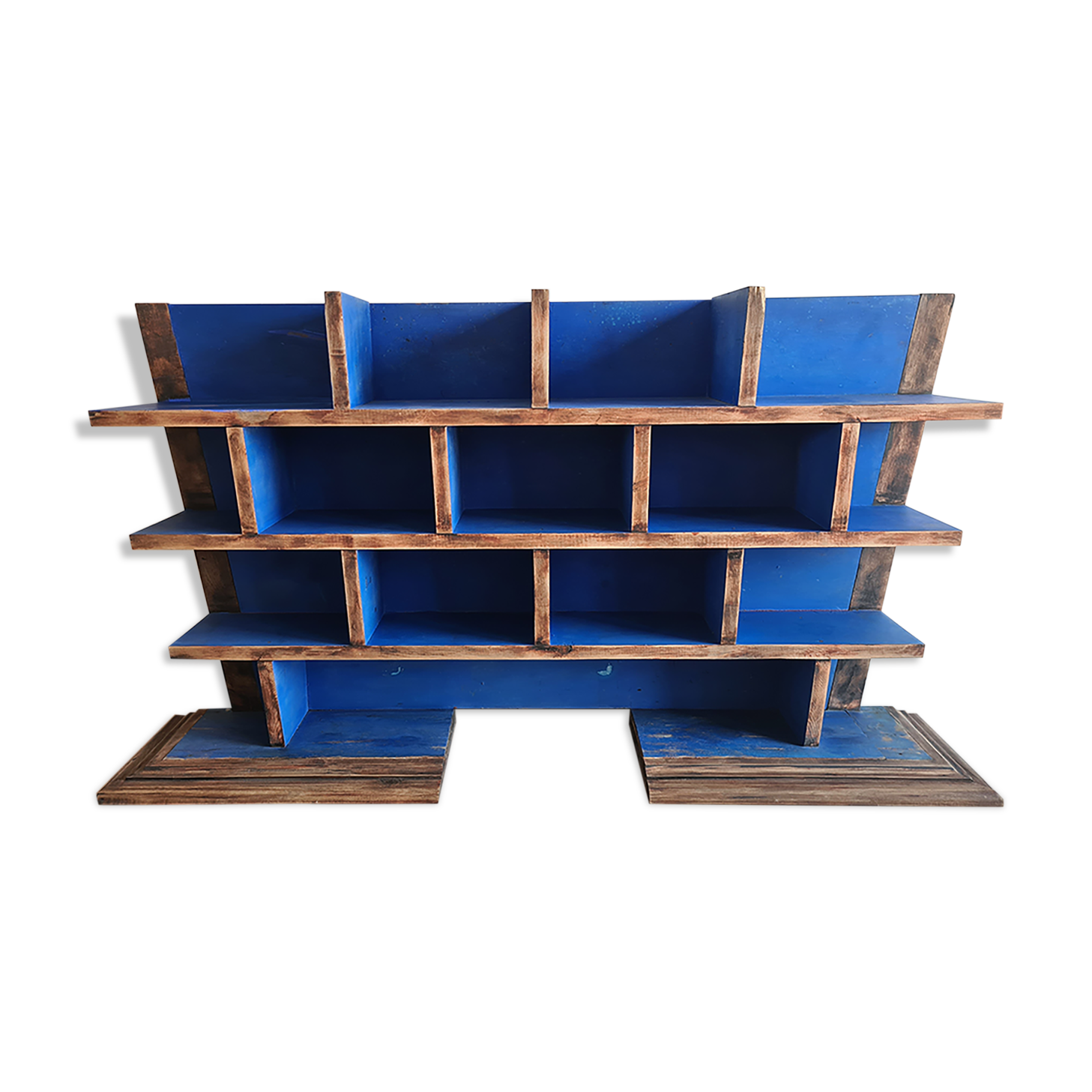 Trapezoidal shelf with solid wood art deco lockers