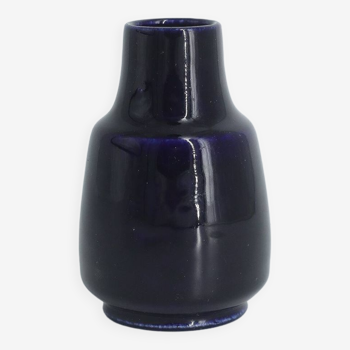 Mid-Century Scandinavian Modern Collectible Small Dark Navy Blue Stoneware Vase by Gunnar Borg for H