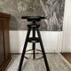 Tabouret à vis
