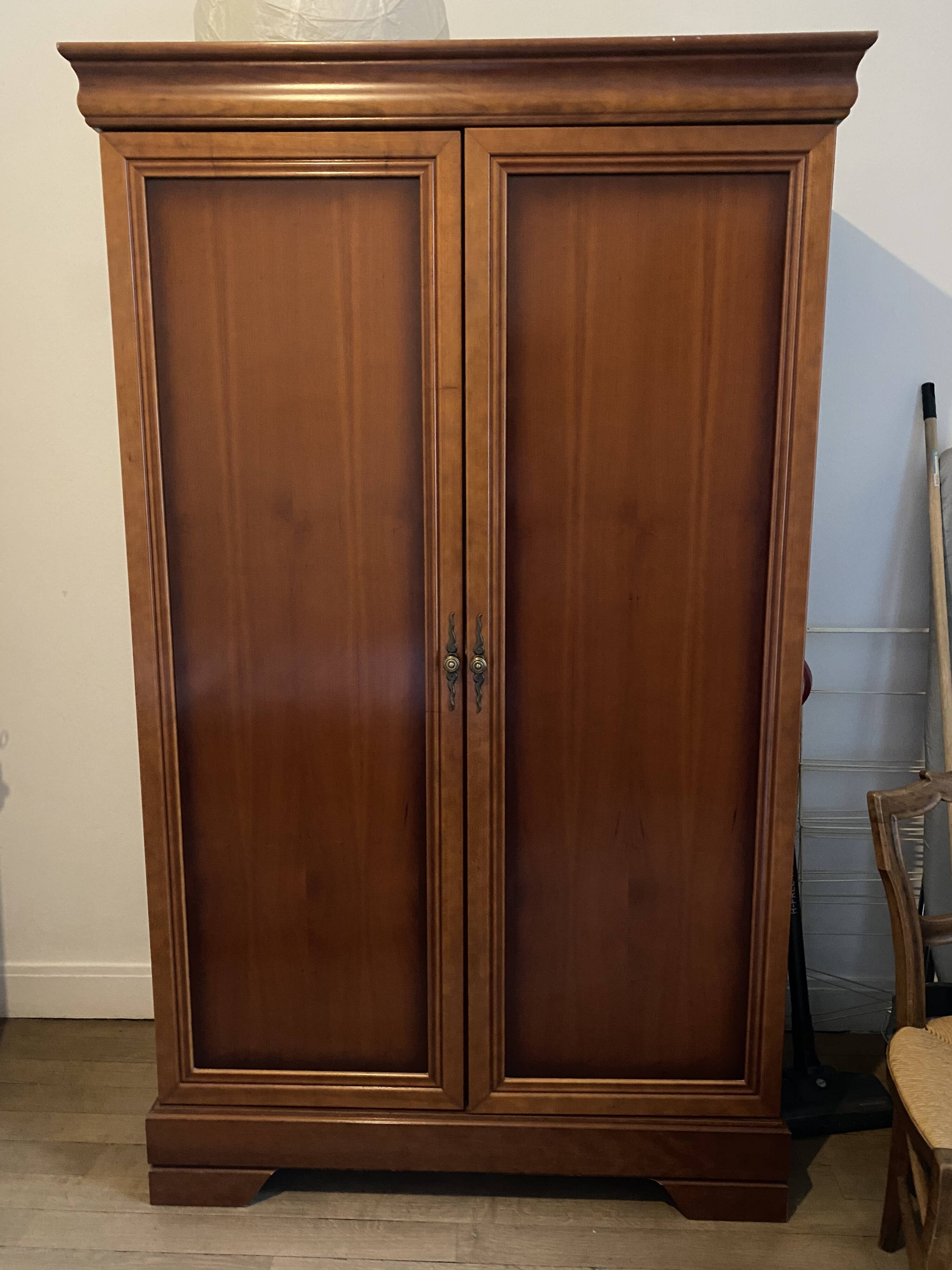 Antique solid wood wardrobe – classic lines, beautiful patina