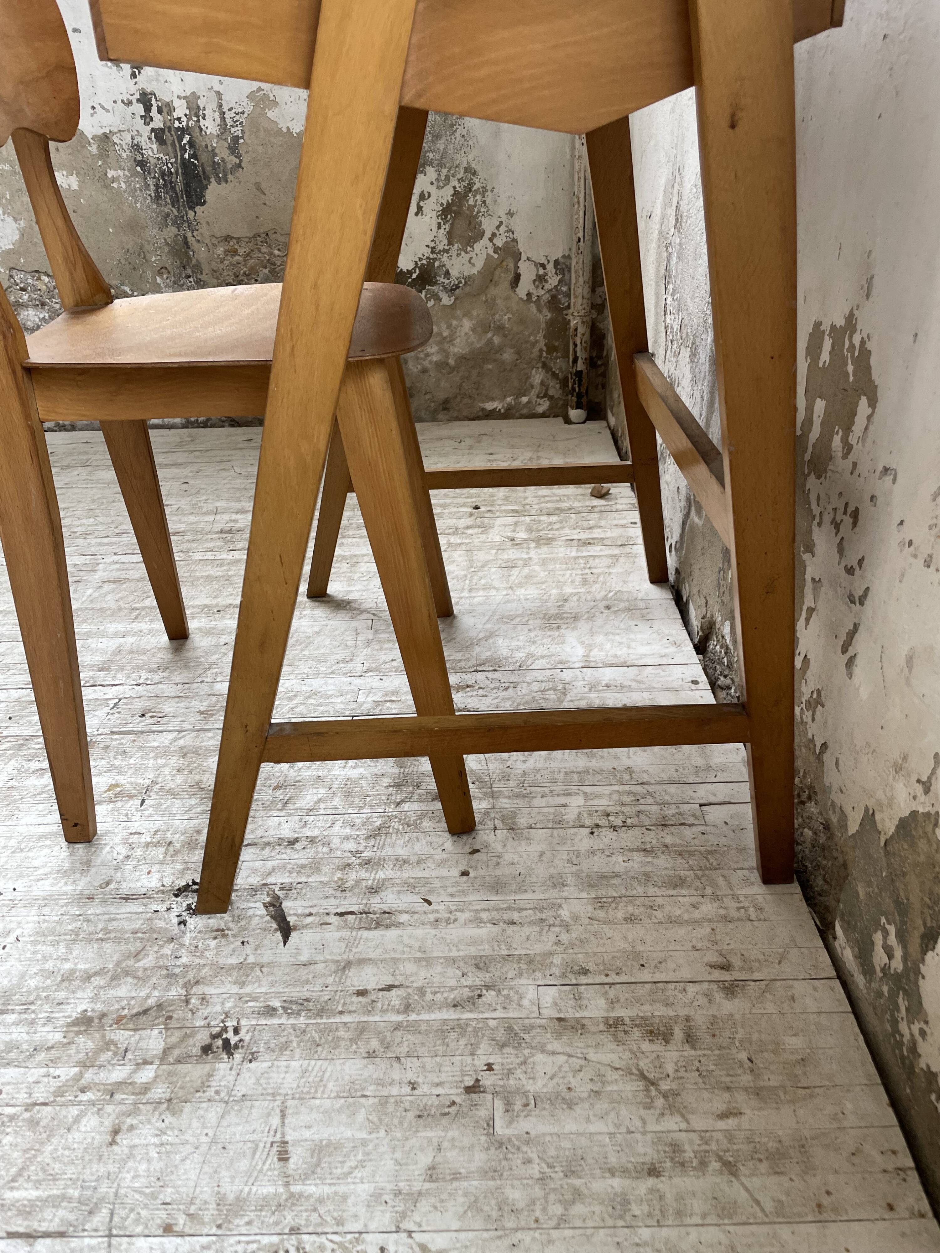 Bureau et chaise enfant pieds compas