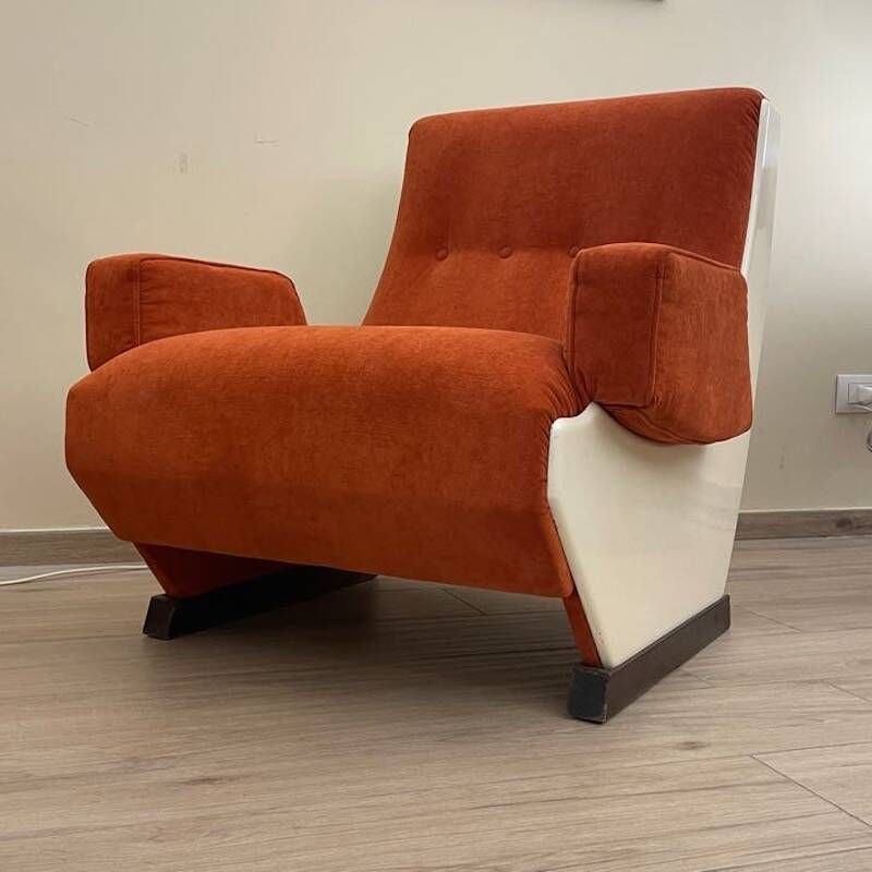 Italian lounge chair from the 1960s - 1970s.