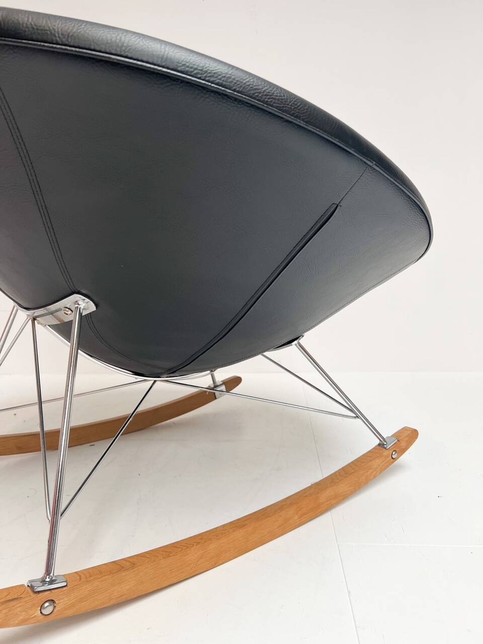 Fauteuil à bascule design Donut, après 2000