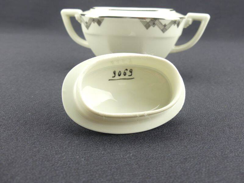 Art Deco tête-à-tête in Limoges porcelain by Legrand