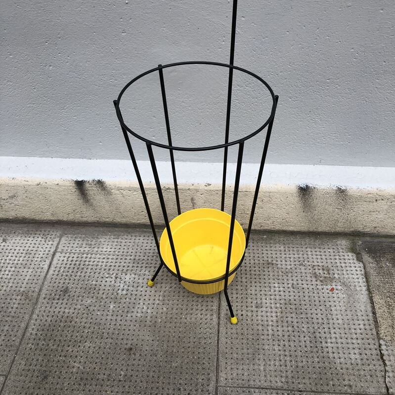 Umbrella holder