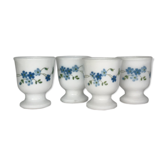 4 egg cups