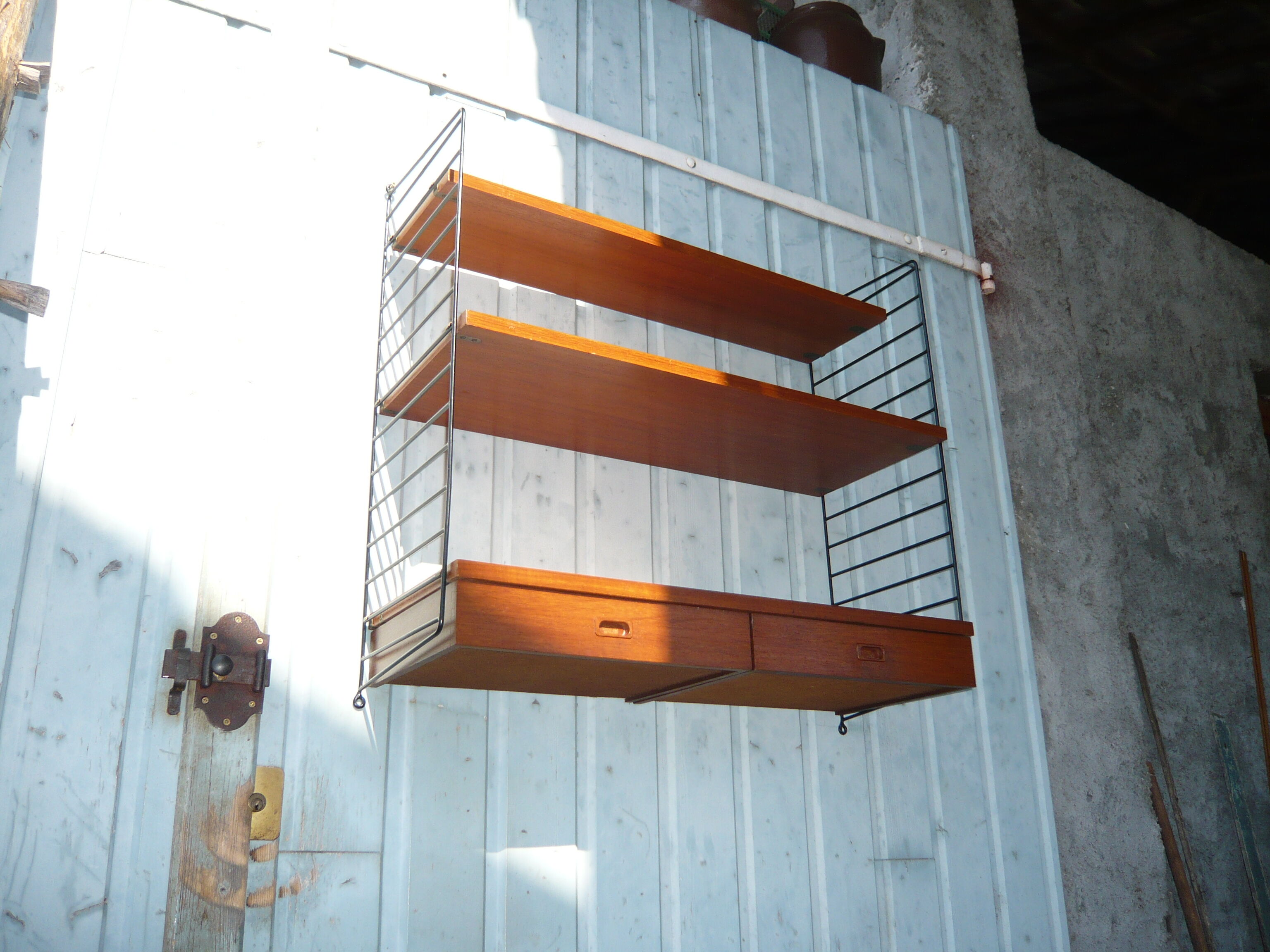 Scandinavian tomado string