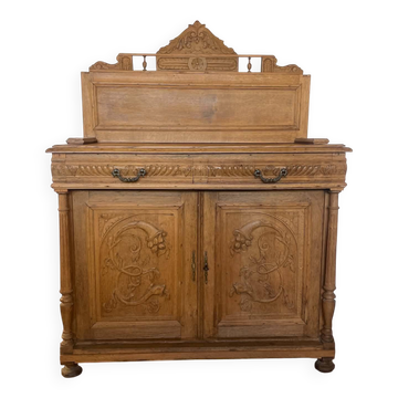 Buffet ancien Henri II / néo-Renaissance en chêne massif sculpté