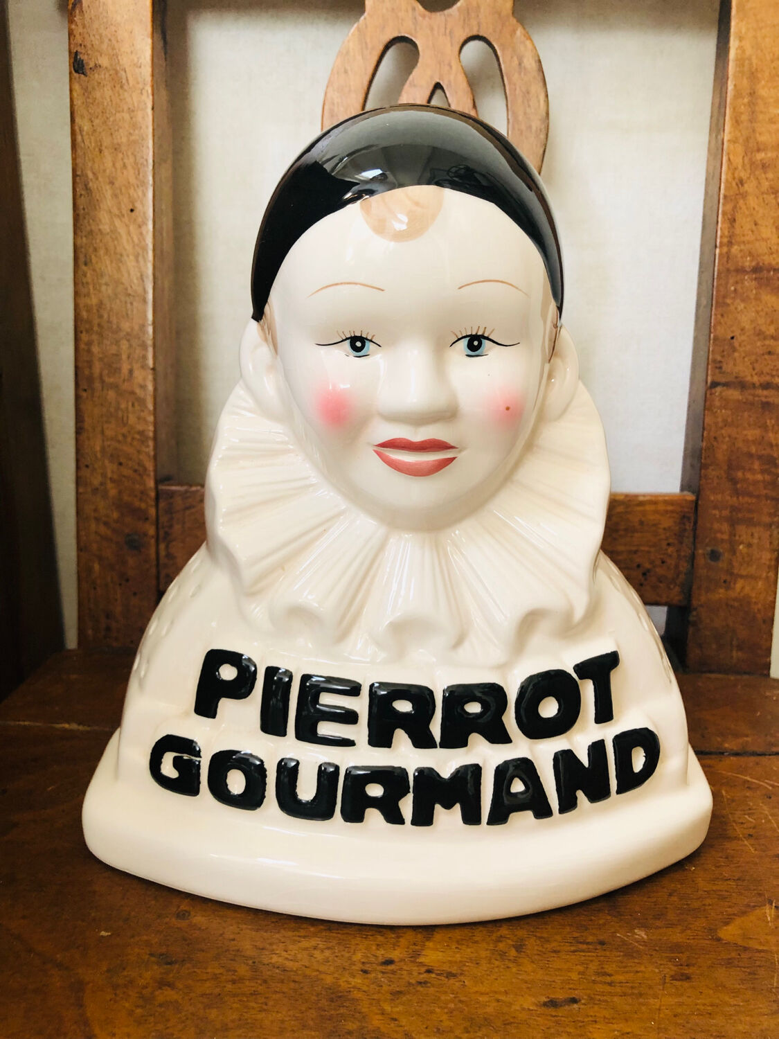 Présentoir publicitaire pierrot gourmand