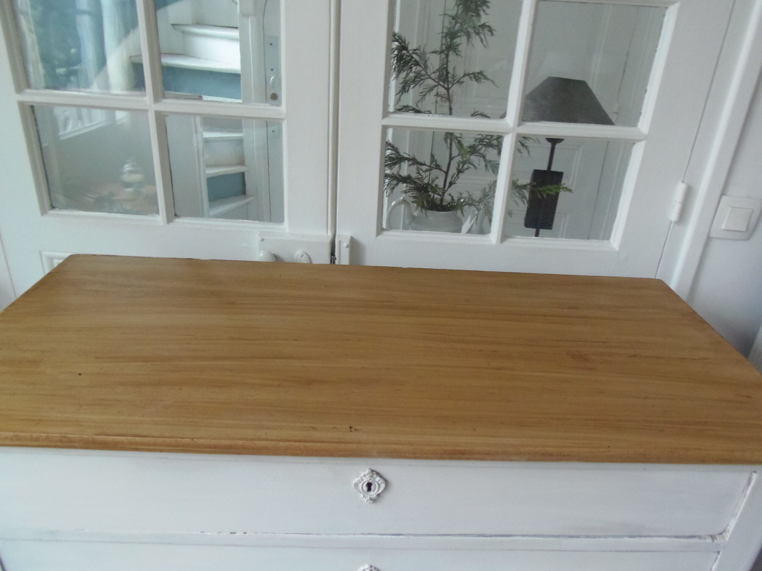 Chest of drawers of the year 1900 revisited, patinated pearl gray, wooden top.