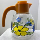 Refreshing glass carafe