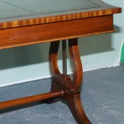 Grande Table Basse Vintage en Cuir Vert Chasseur