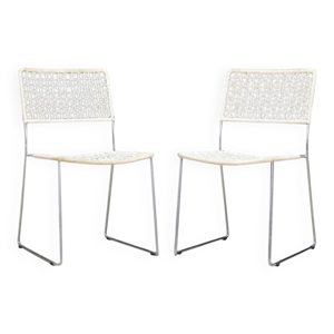2 chaises scandinaves,