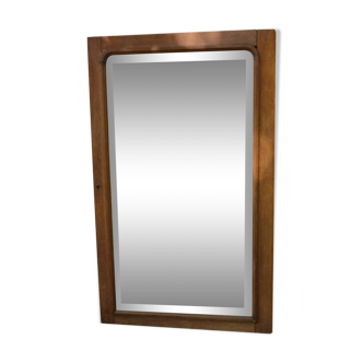 Mirror on hosiery door