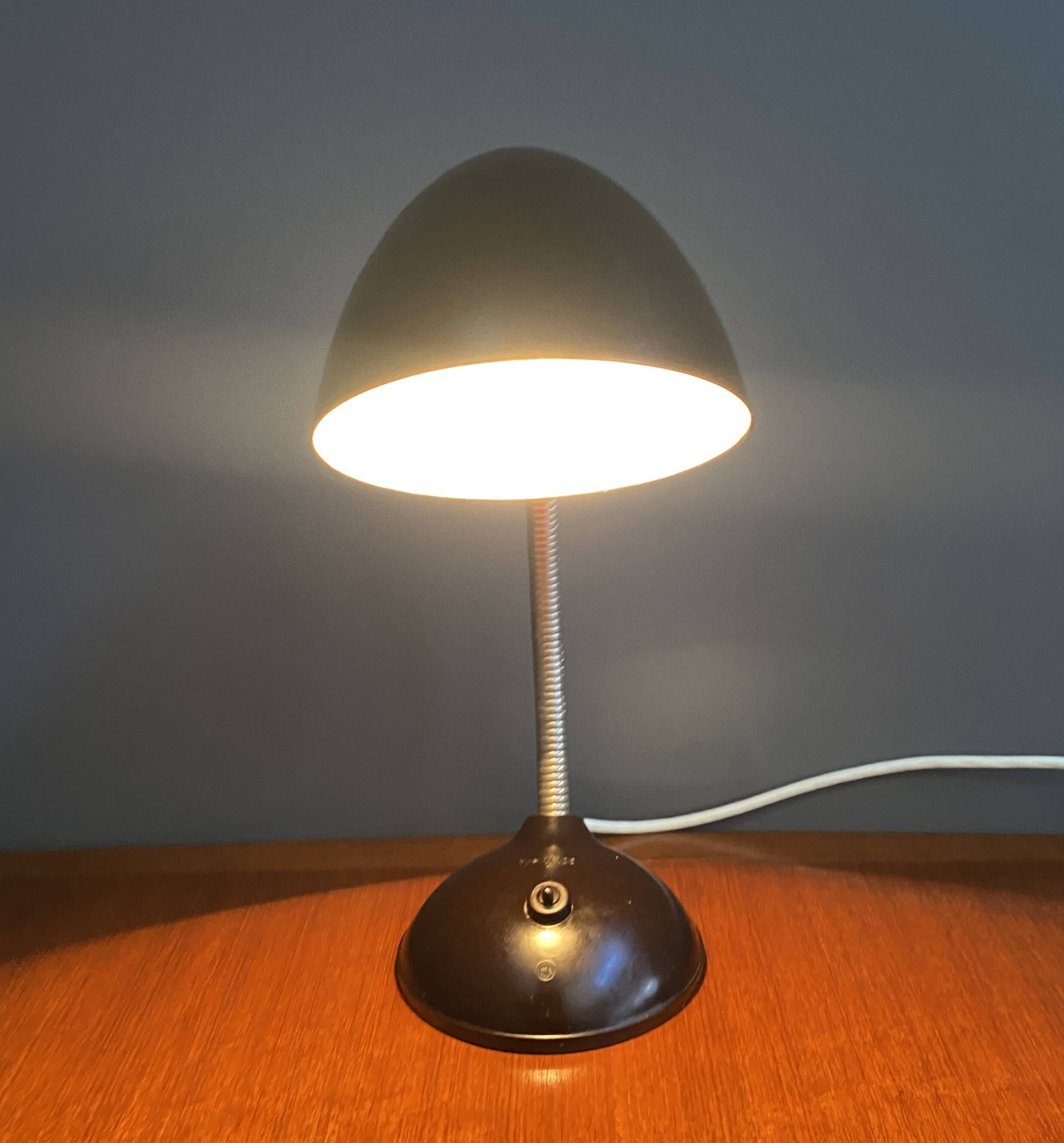 Bakelite table lamp by Eric Kirkman Cole model 11105 1960s