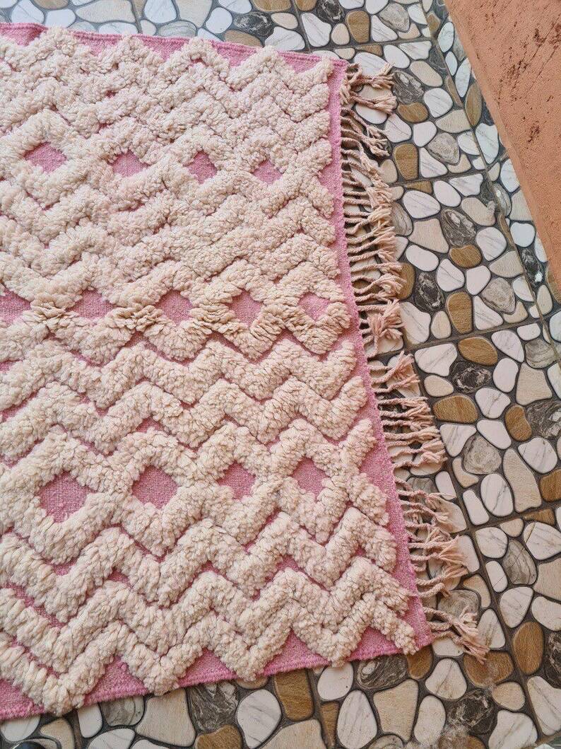Authentic handmade pure wool rug size 2/3 m