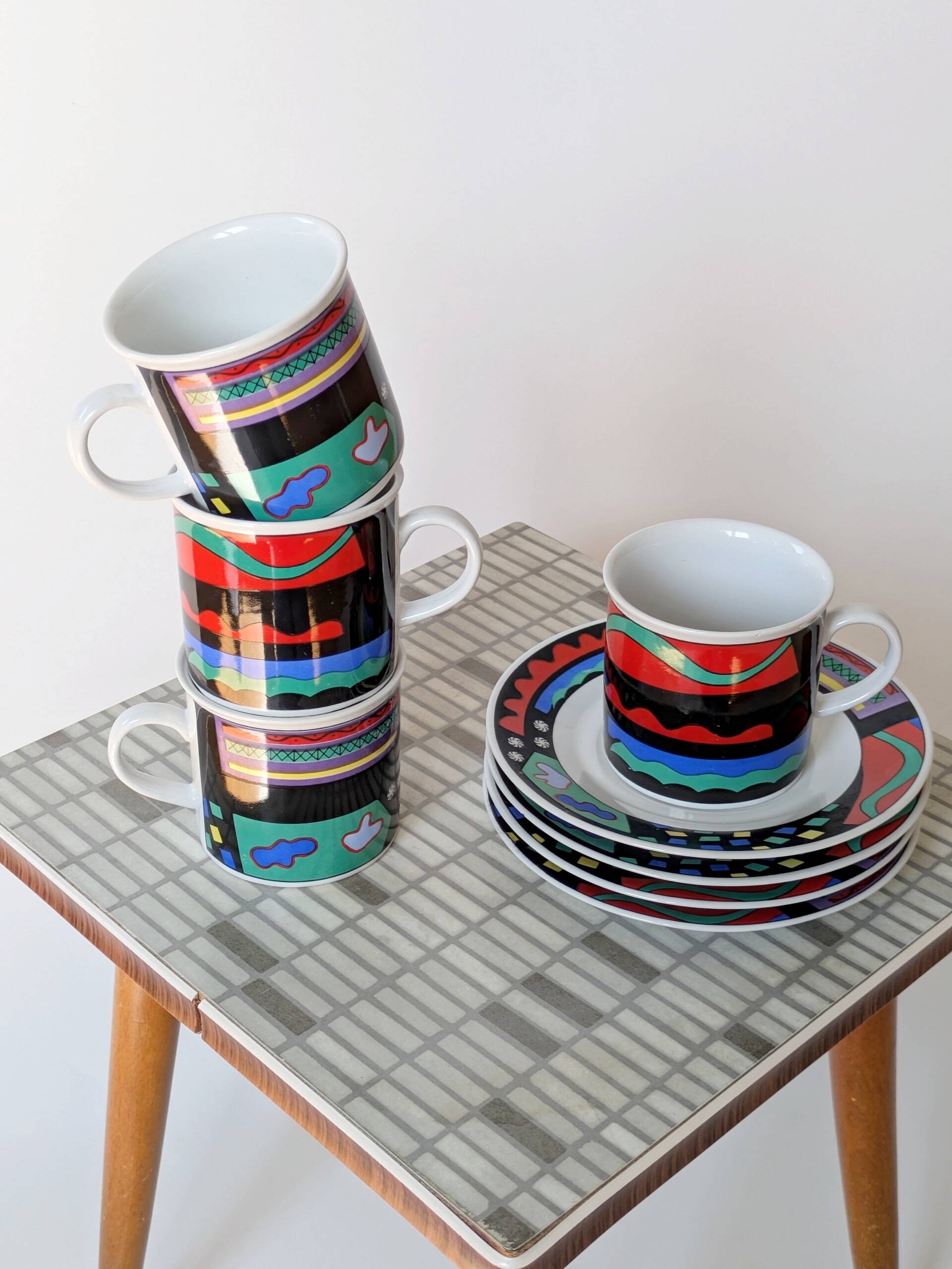Memphis-style porcelain coffee service, Burg Lindau, 1980s