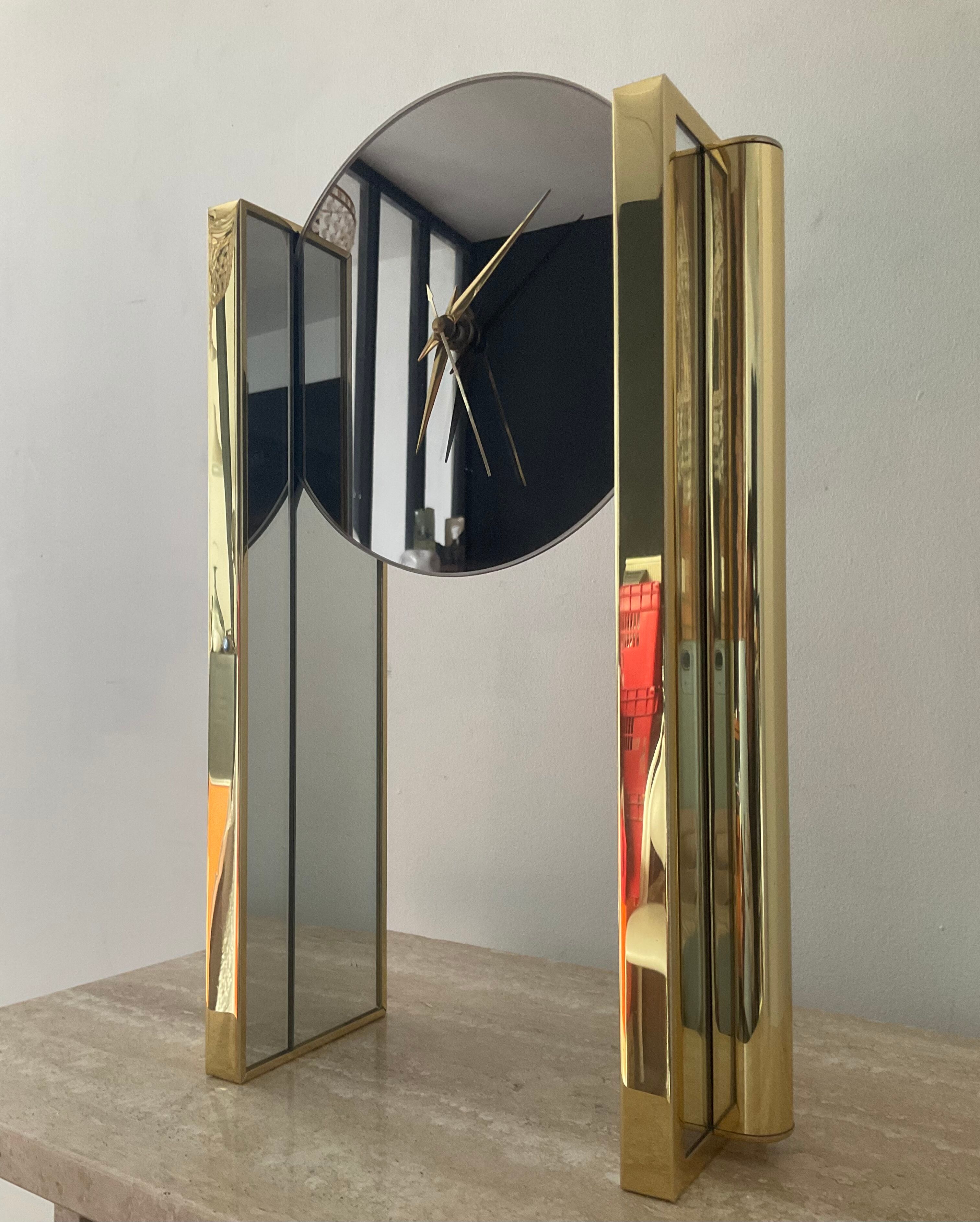 Hollywood Regency clock by Nufa Holland in brass 70s-80s