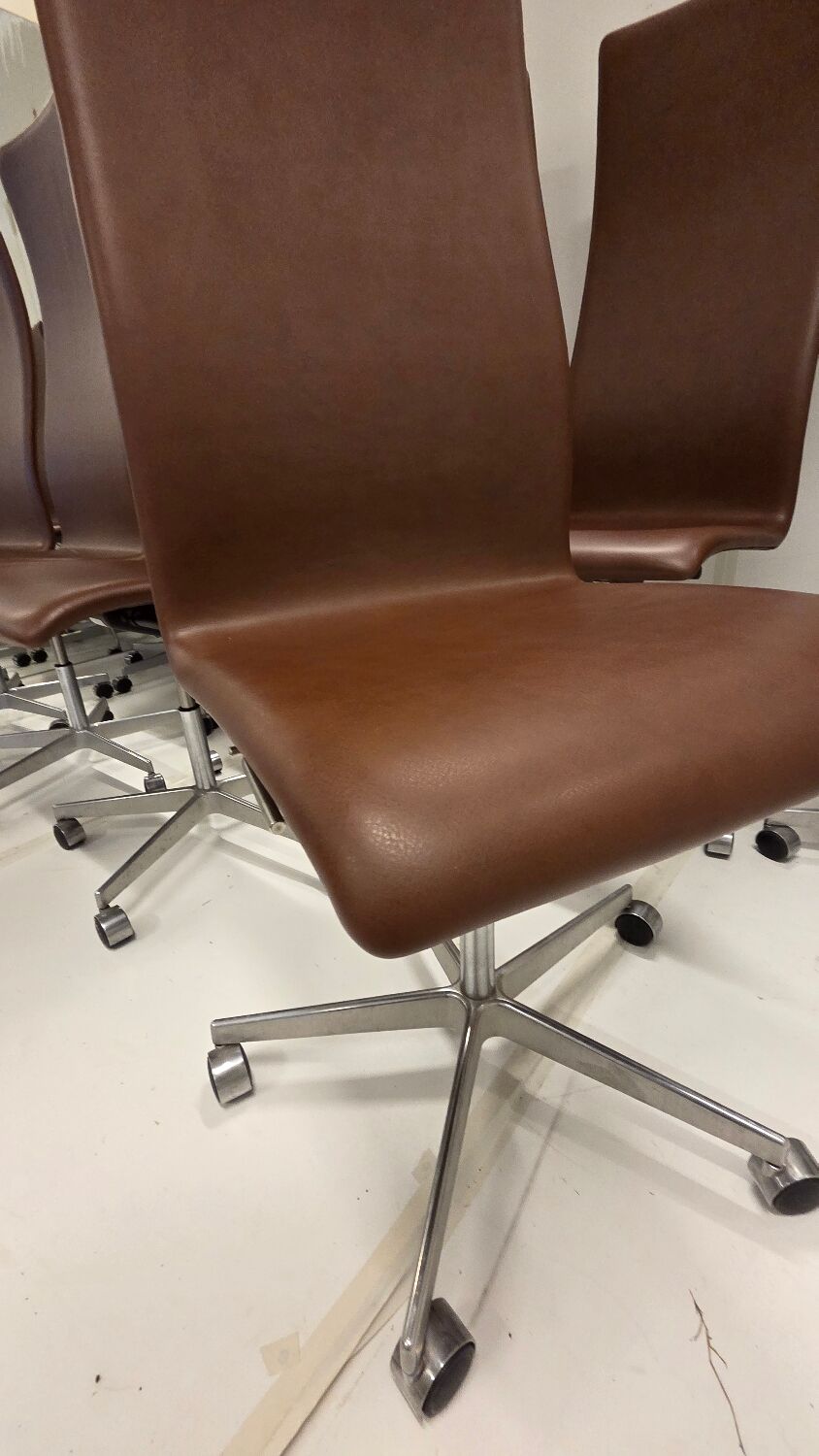 Chaise Oxford à dossier haut par Arne Jacobsen pour Fritz Hansen