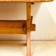 Table en pin de pays
