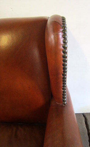 Club to ears convertible sofa