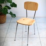 Vintage chair in solid pine