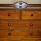 Paire de commodes vintage en acajou flammé