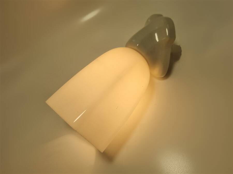 Art deco wall light
