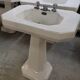 Lavabo sur colonne