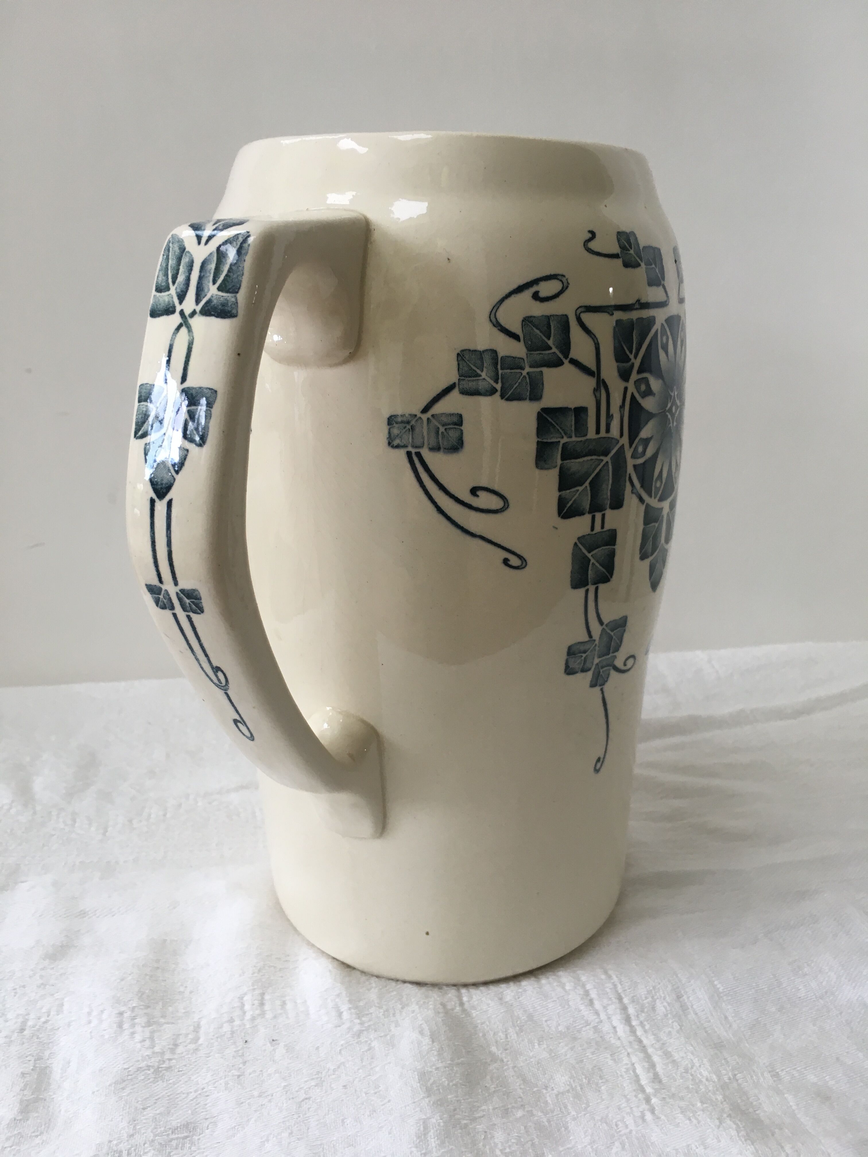 Carafe Old pitcher ceramic Iron Earth of Longchamp