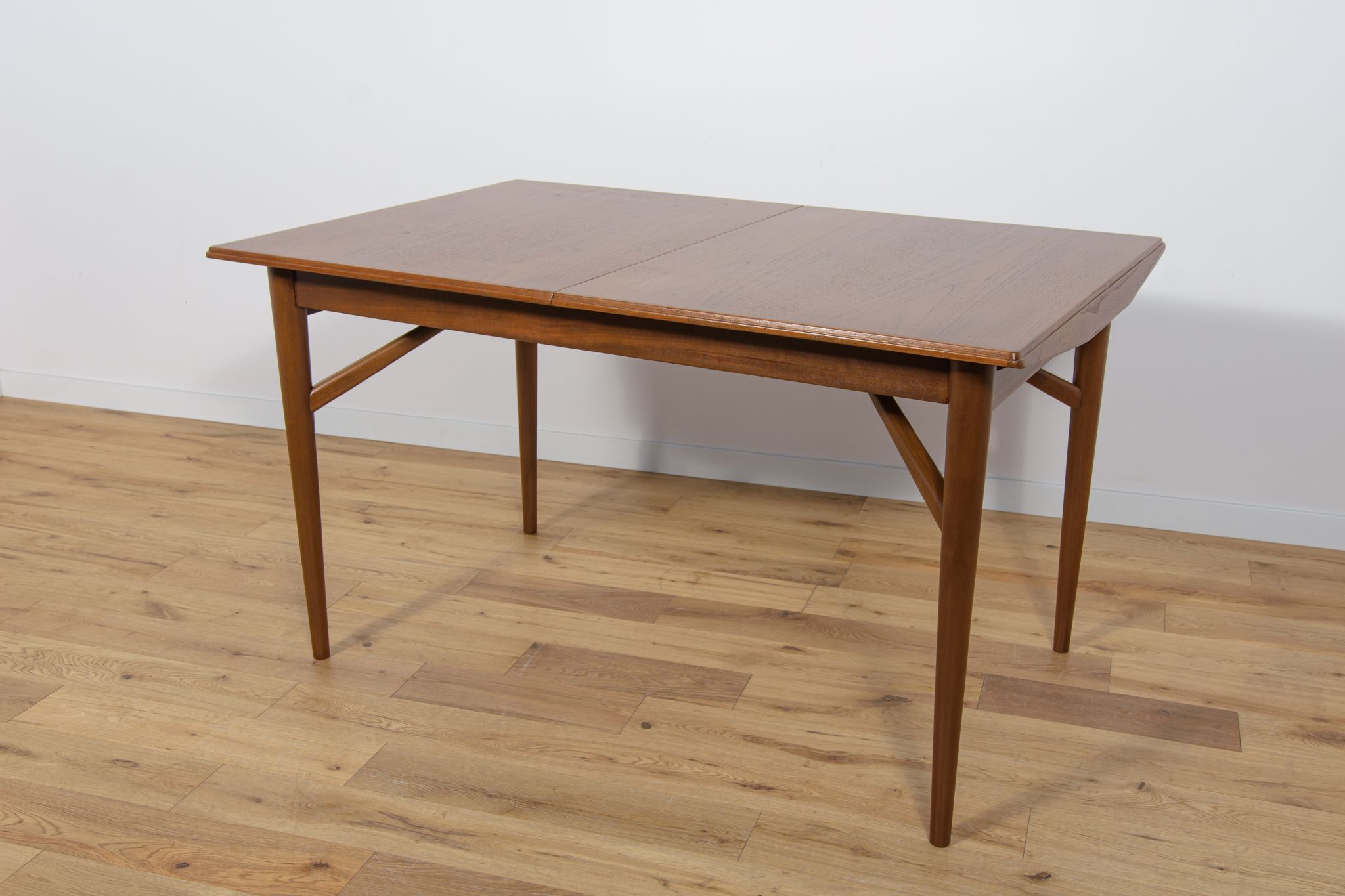 Table à manger en teck extensible du milieu du siècle Everest, années 1960