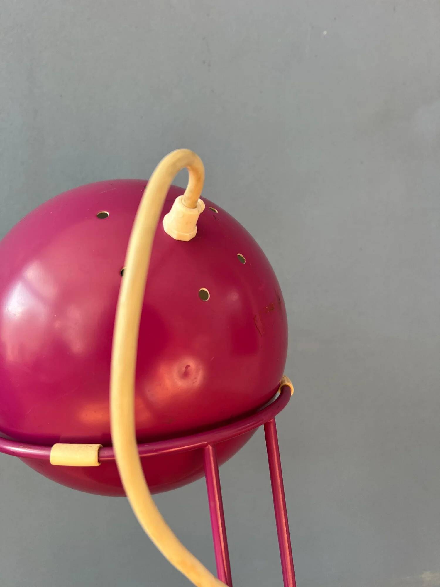 Playful vintage purple pink eyeball desk lamp