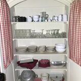 Wire cabinet