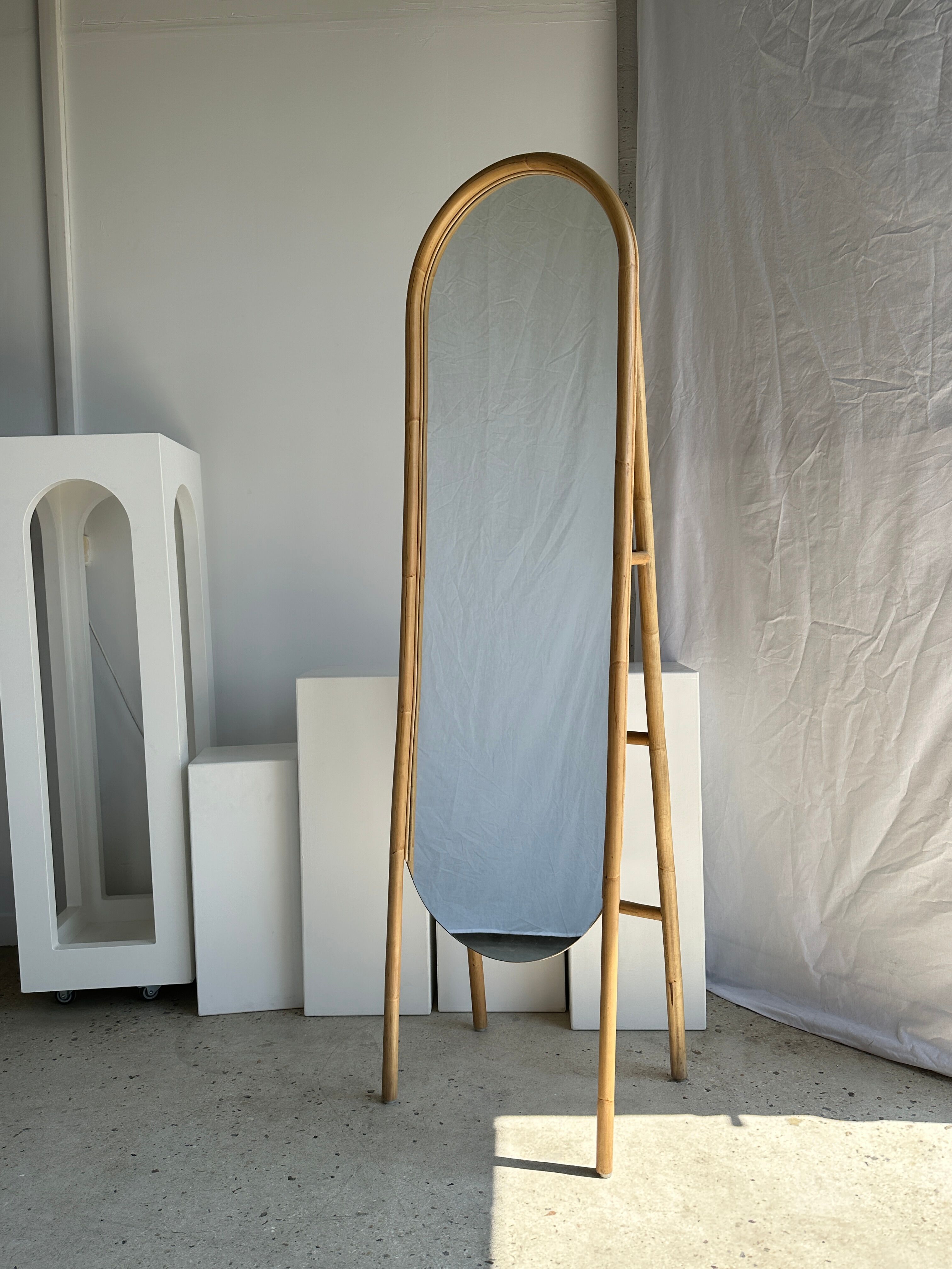 Floor mirror in bamboo and rattan H:1m80