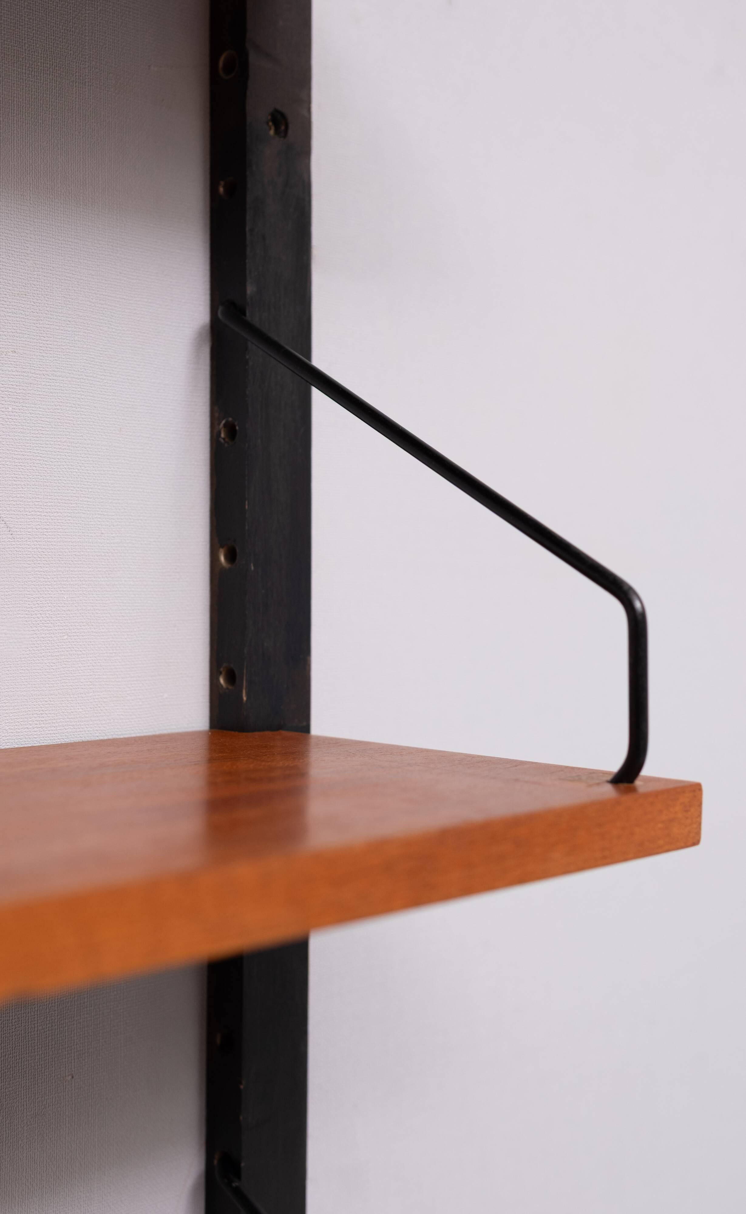Poul Cadovius Royal wall system 2 Cabinets 6 shelves 1960s