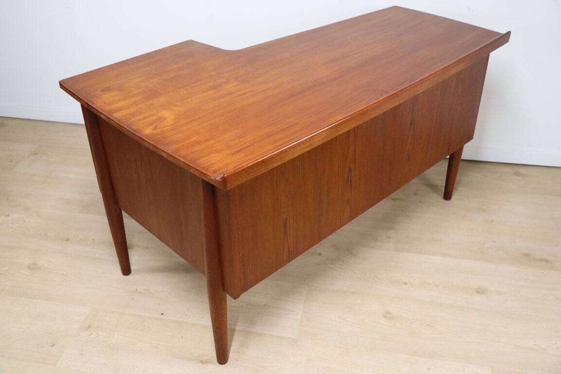 Scandinavian "Boomerang" teak desk - 1960s