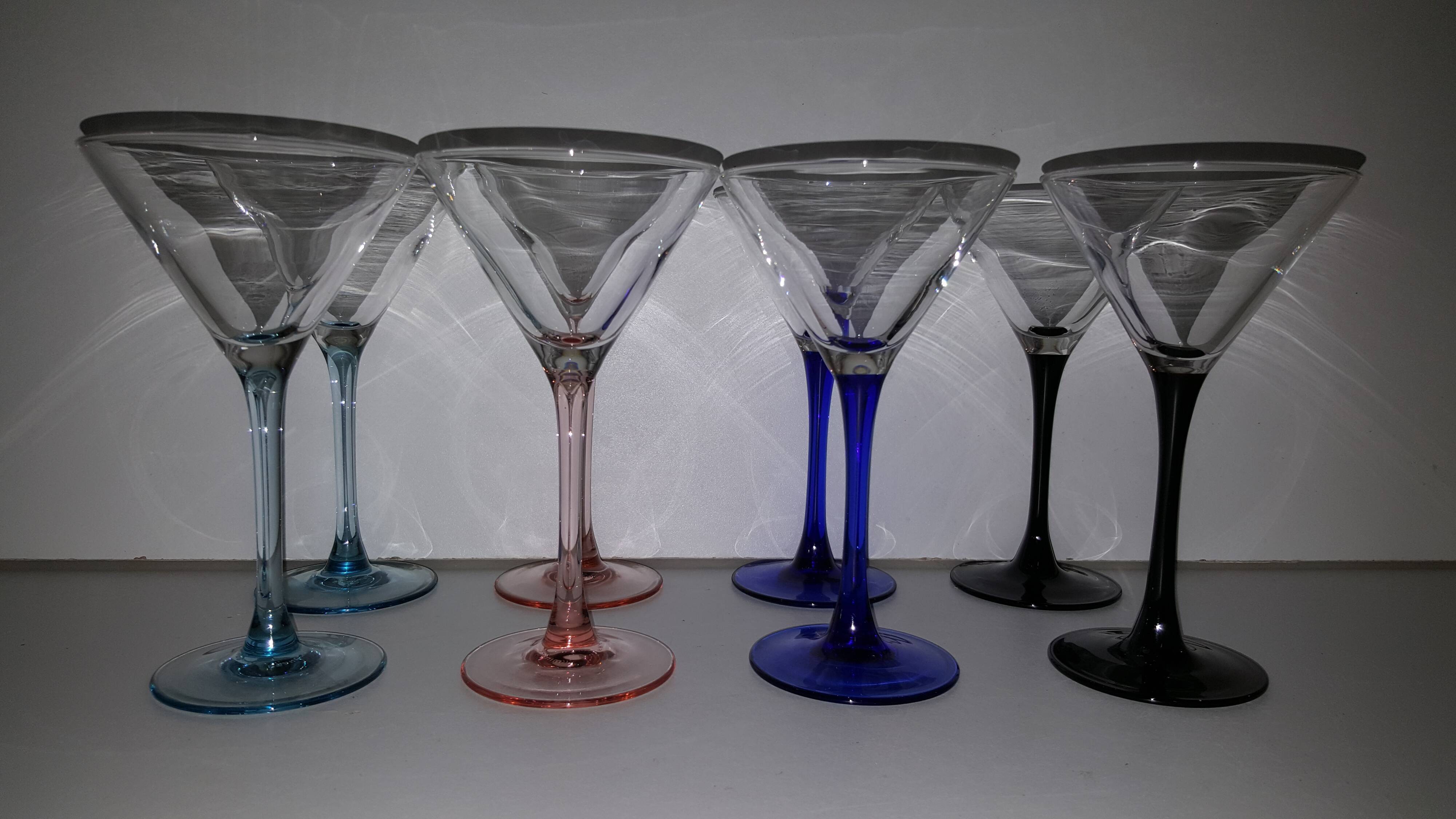 Lot of 8 cups champagne with colorful feet