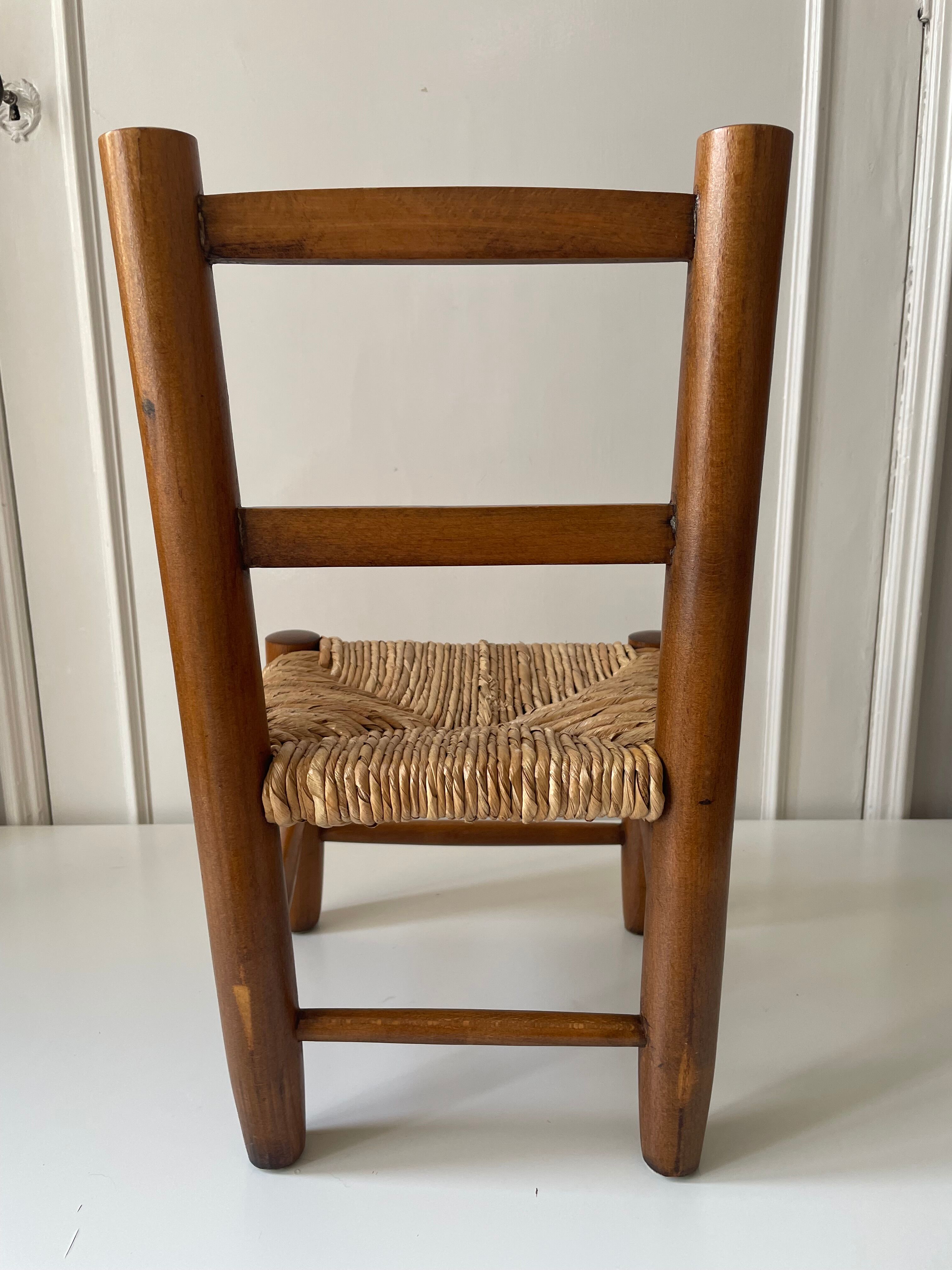 Children's chair wood and straw