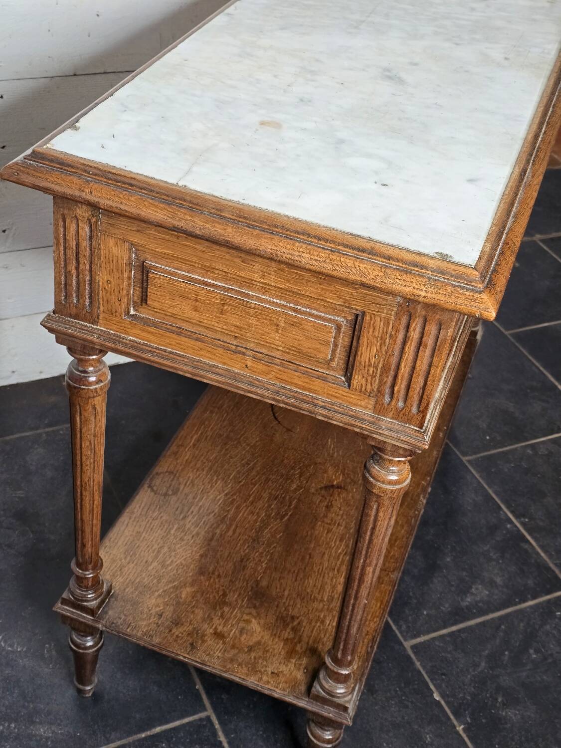 Oak bathroom cabinet with 1 drawer and marble top