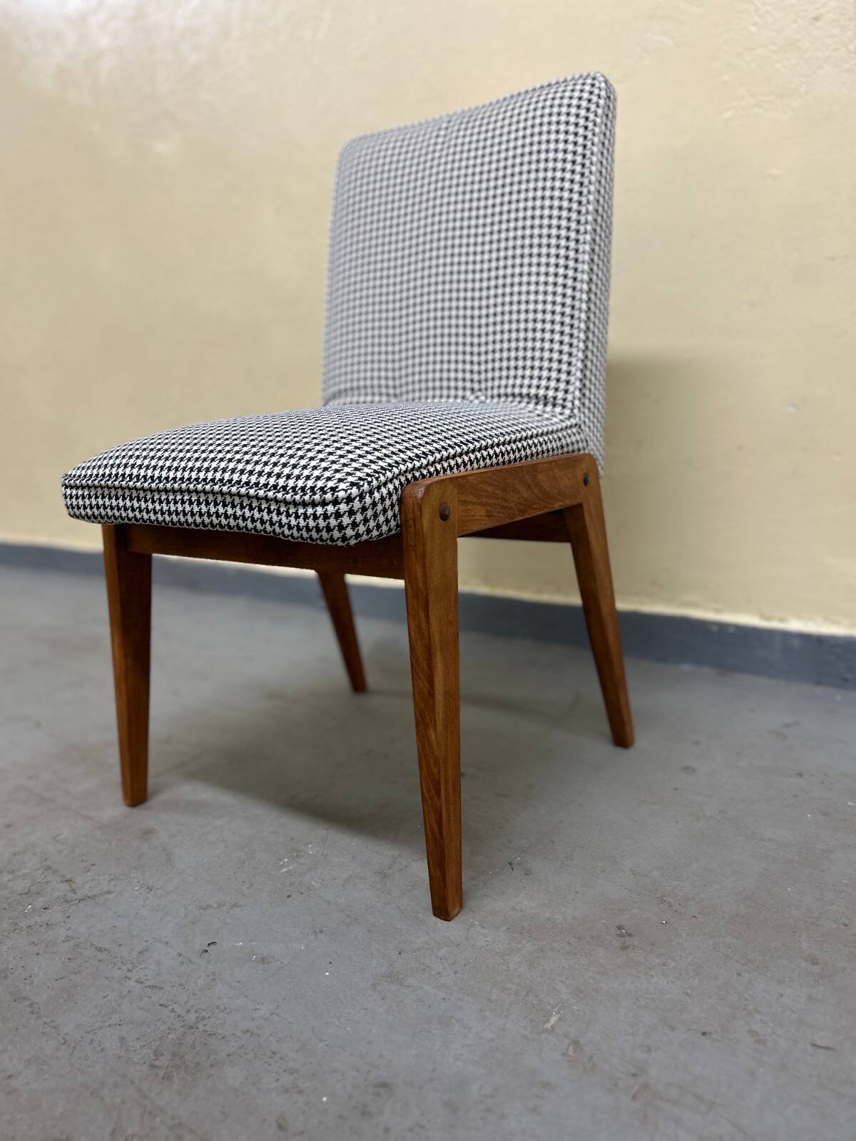 Model 200-125 Aga Lounge Chair, 1970s,