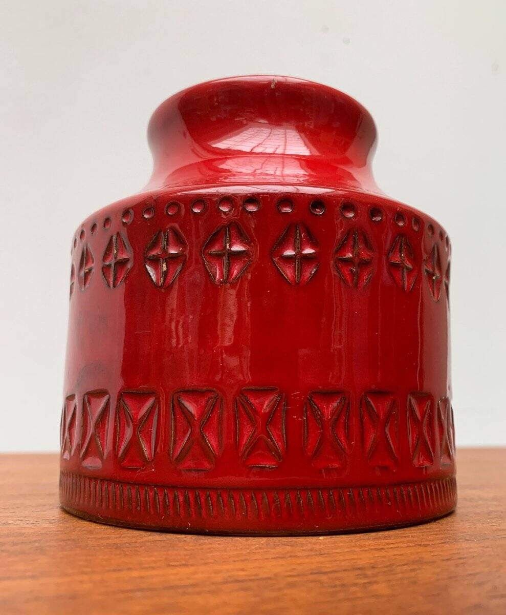 Italian red ceramic vase from the mid-century by Aldo Londi for Bitossi, 1960s.