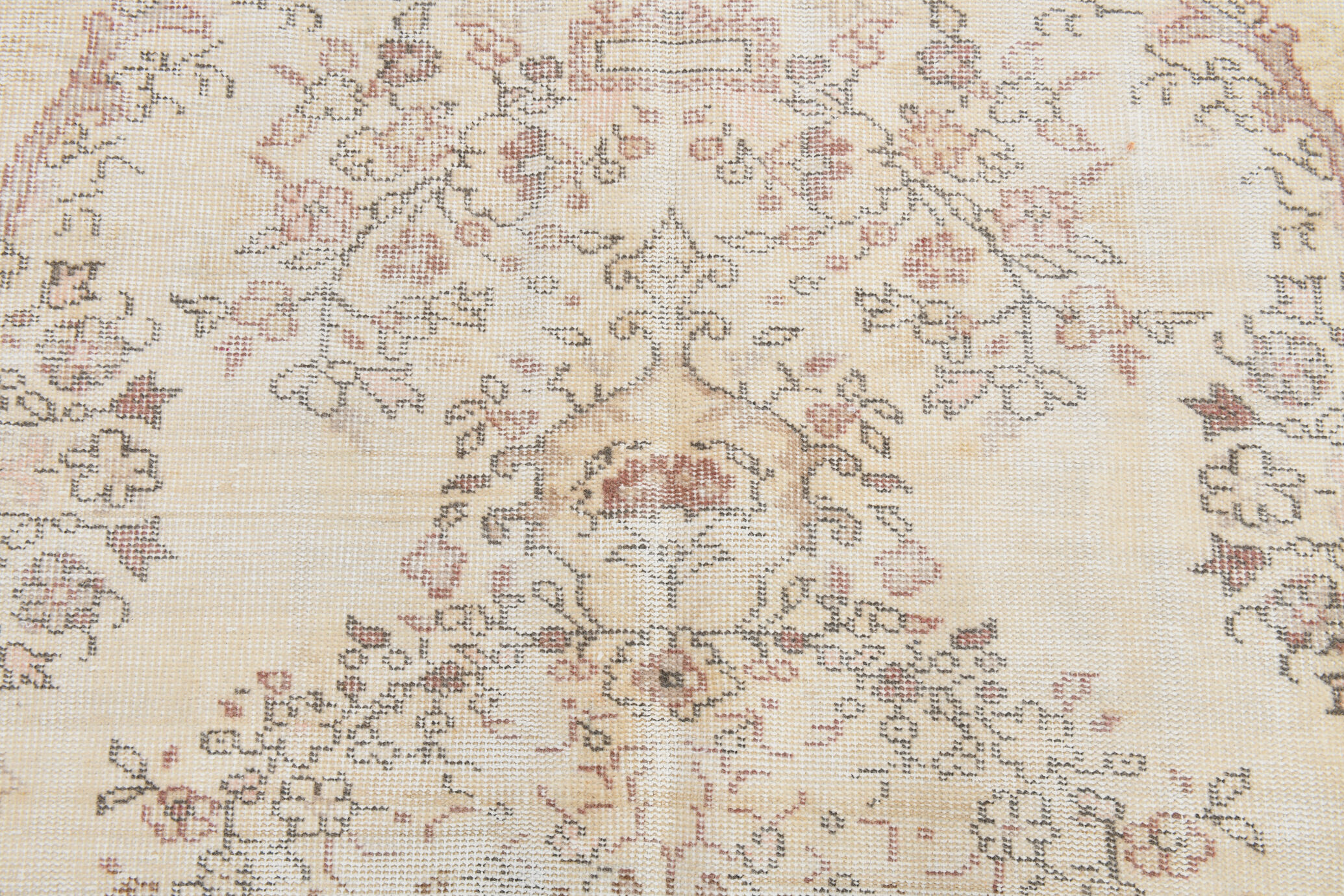 Distressed beige classic carpet 282x193cm